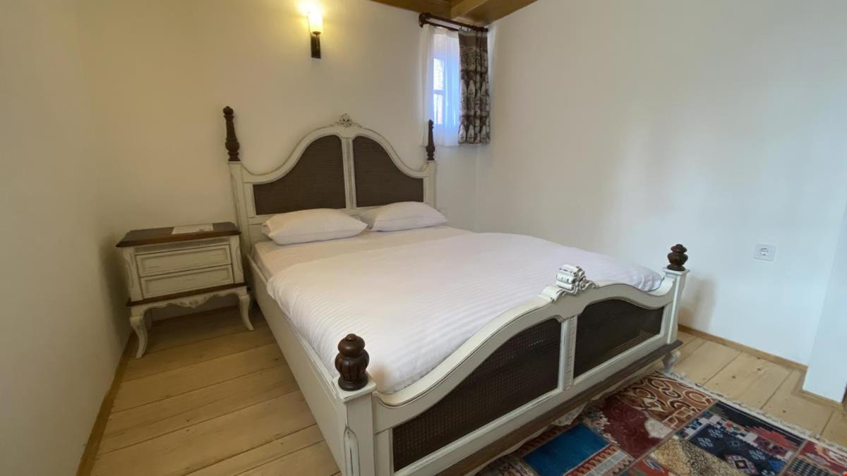 Quiet Abana Bed & Breakfast Exterior photo